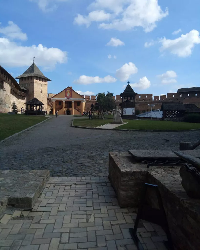 Високий замок луцьк любарт