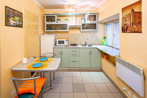 1 room daily in Lviv. Galitskiy district, Knyazya Romana St., 28 &mdash; 1842648034 image 13