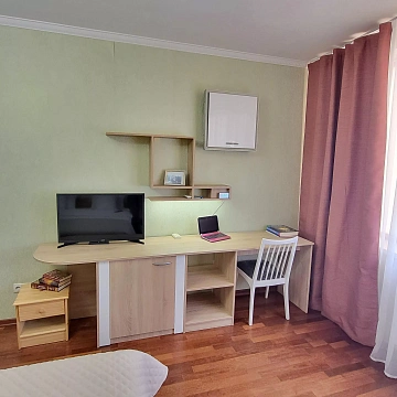 1 room daily in Kyiv. Darnitskiy district, Mikhaila Grishko St., 9 &mdash; 1001578702 image 3