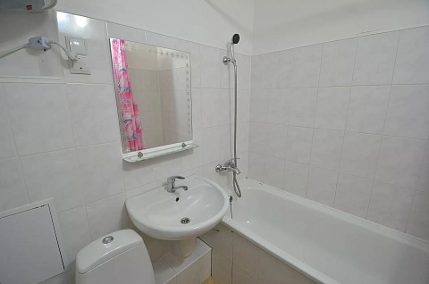1 room daily in Mykolayiv. Zavodskoy district, Navarinskaya St., 17А &mdash; 1000391751 image 4