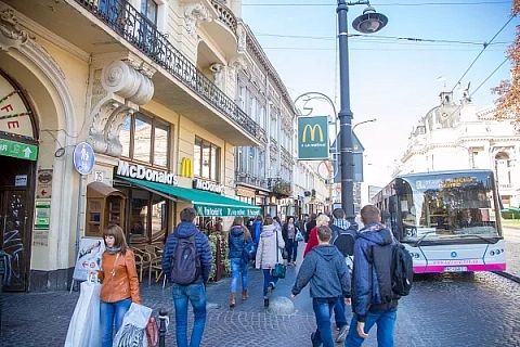 3 rooms daily in Lviv. Galitskiy district, Svobody Ave., 35 &mdash; 1769574092 image 7