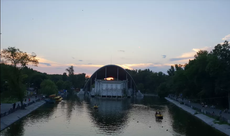Летний театр в Парке Глобы