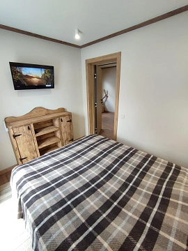 house daily in Yaremche. Svobody St., 245а &mdash; 1001084233 image 4