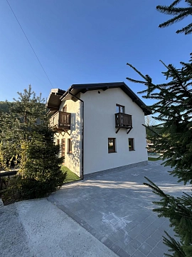 house daily in Yaremche. Svobody St., 245а &mdash; 1001084233 image 1