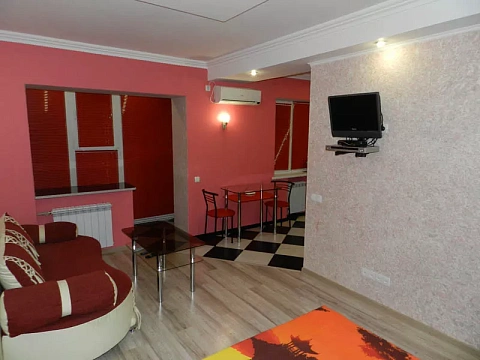 1 room daily in Zaporizhzhia. Voznesenovskij district, Aleksandra Matrosova St., 19 &mdash; 2140882957 image 2
