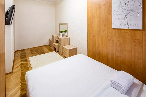 2 rooms daily in Lviv. Galitskiy district, . Svobody Ave., 31 &mdash; 1001012521 image 7